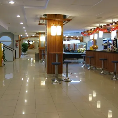 4r Playa Park מלון